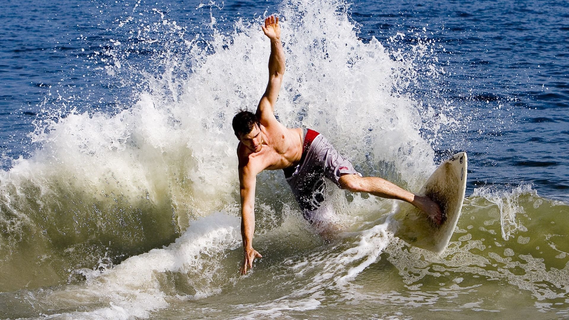加勒比飓风撞沙漠之盾,布雷默生涯之夜定义牙买加与沙特的世纪交锋