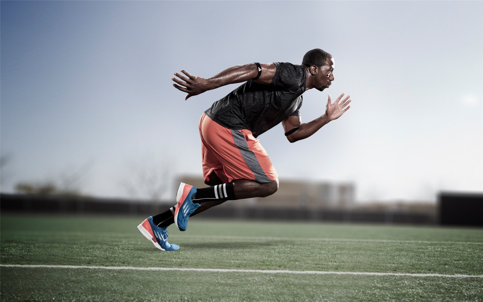 DB电竞官网平台-格纳布里关键节点连斩破局，波兰硬仗险胜尼日利亚锁定胜机